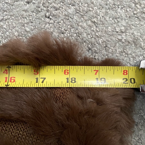 Luxurious Brown Rabbit Fur Poncho - Picture 8 of 12